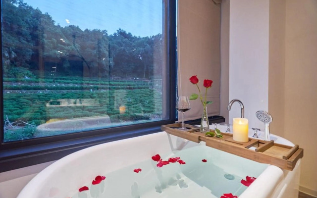 Wuhua Xingxiang Shanfang Hotel