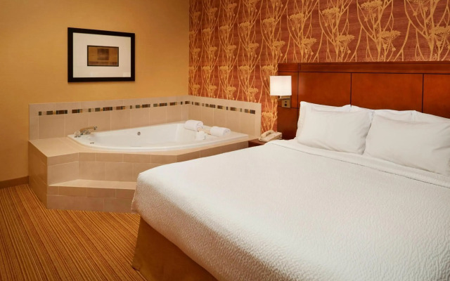 Courtyard by Marriott Detroit Utica