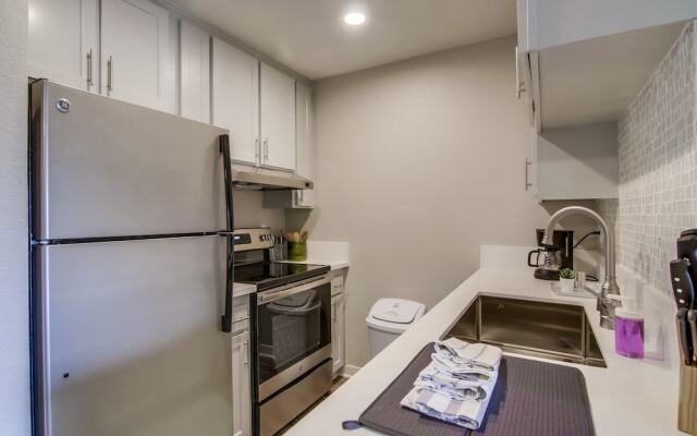 The Luxe Suites of Temecula Heights