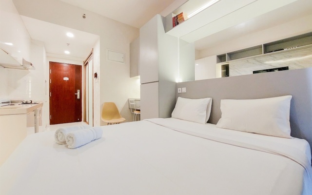 Studio Full Furnished With Comfort Design At Sky House Bsd Apartment – Guest Rooms – Legok