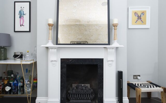 Stylish and Spacious 2BR House in Hammersmith