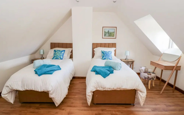 Five Mile House Barn