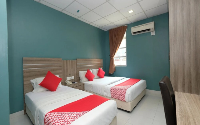 OYO 44023 Mehram Hotel