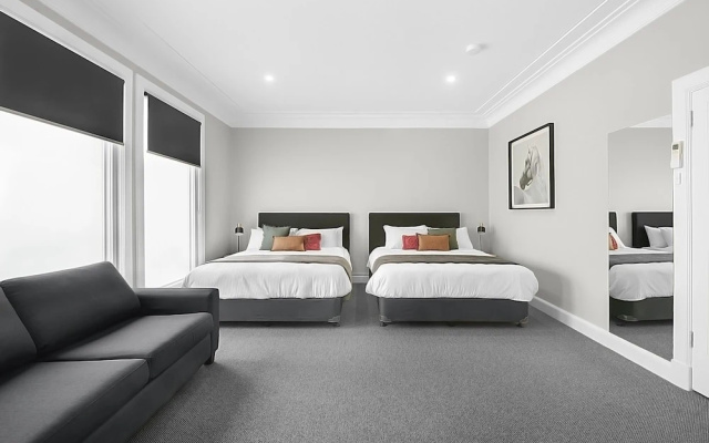 Horse and Jockey Hotel Homebush