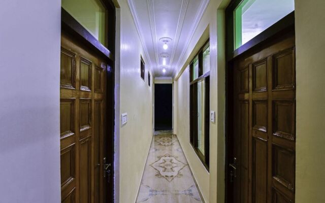 OYO 18595 Home Exotic Stay Tibetan Mini Market