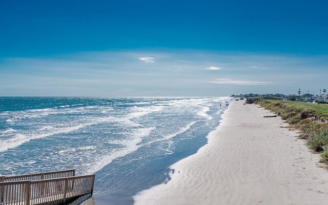 Beach Side 2 Bedroom Condo