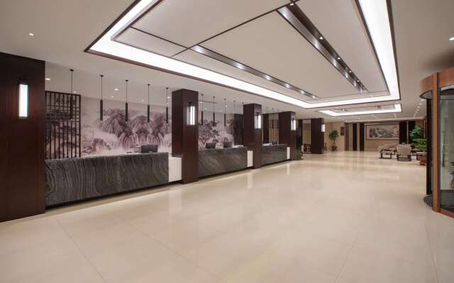 Ramada Encore by Wyndham Linqu Downtown