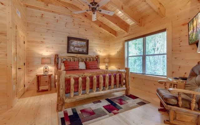 Lover's Hideaway by Jackson Mountain Rentals