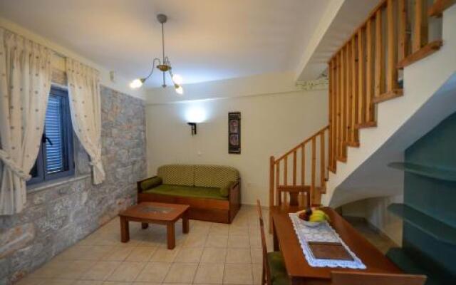 Taletos Apartments & Studio
