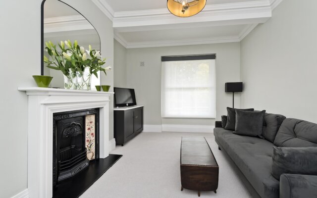 Perfect Pied-a-terre in Clapham by Underthedoormat