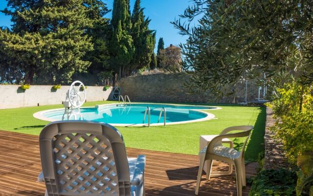 Holiday Home in Montbrun-des-Corbieres with Pool