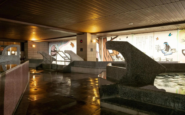 Lake Akan Tsuruga Wings