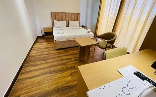 Fabhotel The Prime Land