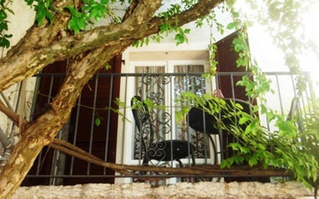 La Fattoria Apartments