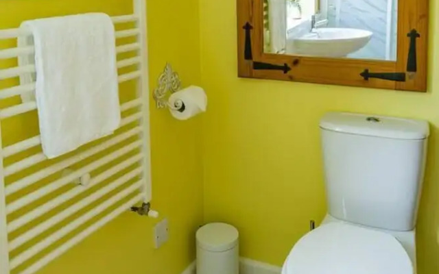 Sunshine Annex-double Bed,ensuite, Lounge, Kitchen