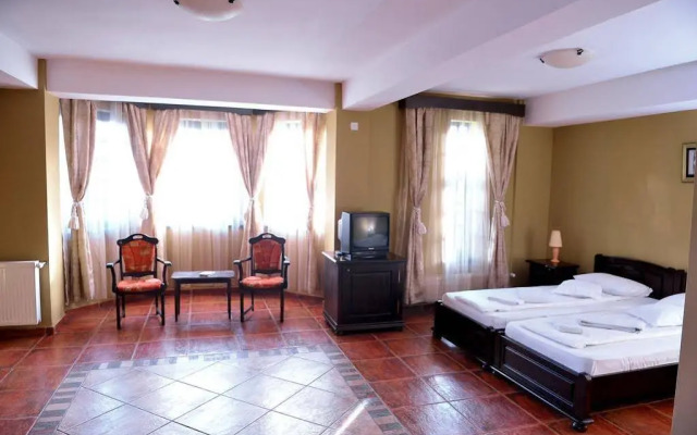 Lavric Bistro Pension