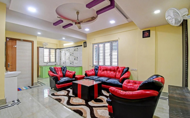 OYO Flagship 80558 Nirwana Gust House Newtown