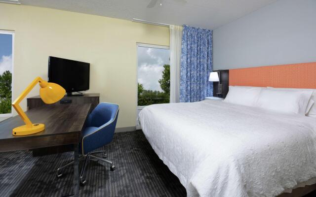 Hampton Inn & Suites Clinton - I-26