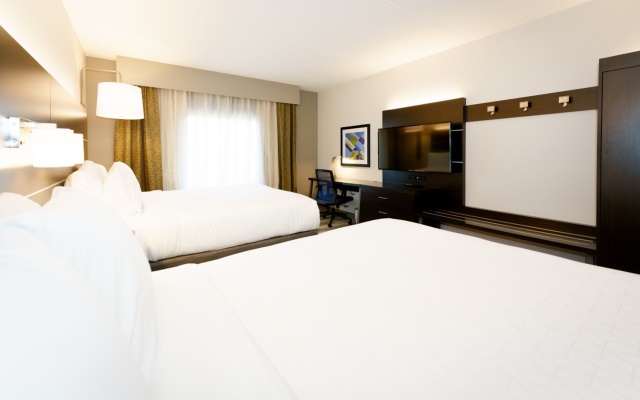Holiday Inn Express & Suites Franklin - Berry Farms by IHG