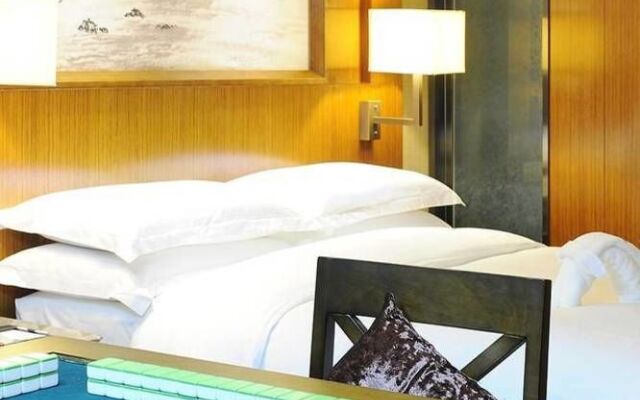 Yannian Huijing Hotel