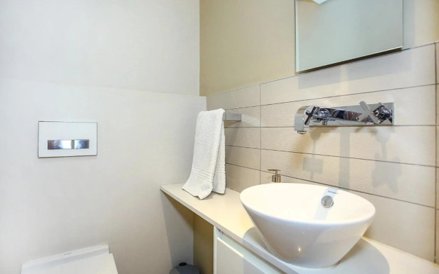 Melrose Arch Luxury Apartment