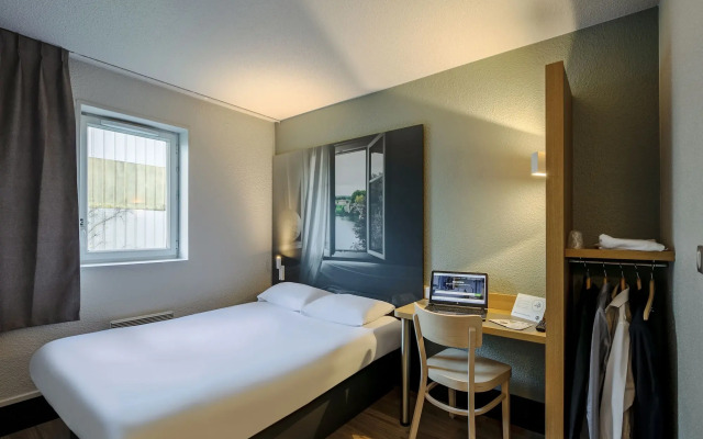 B&B HOTEL Poitiers (1)