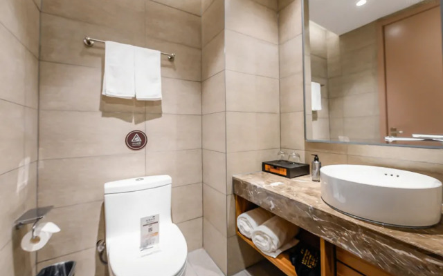 Homeinn Plus Hotel (Jinzhou Railway Station Renmin Street)