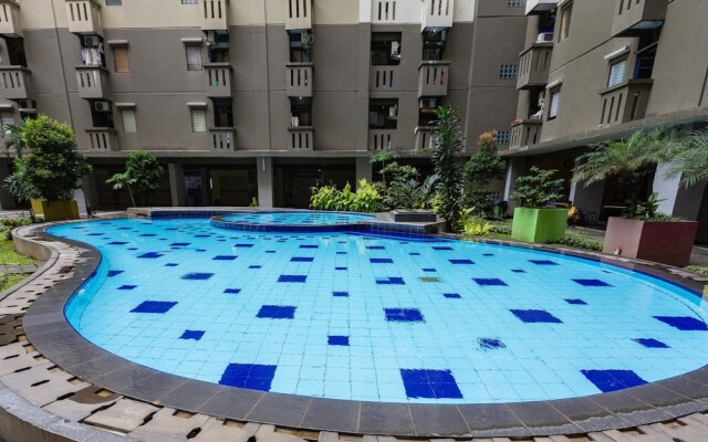 RedDoorz Apartment @ Gateway Cicadas