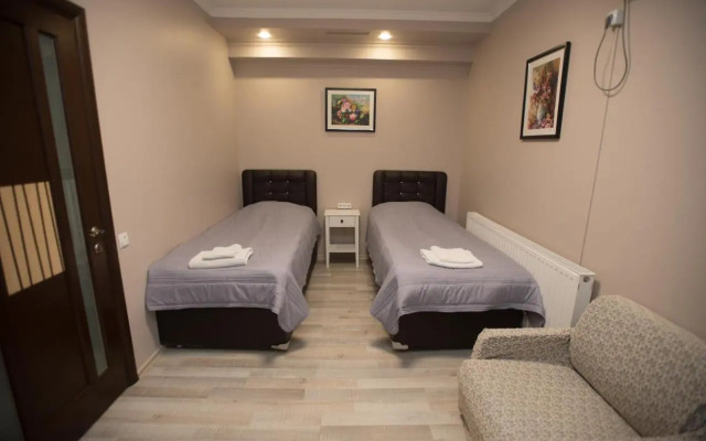 Altin Palace
