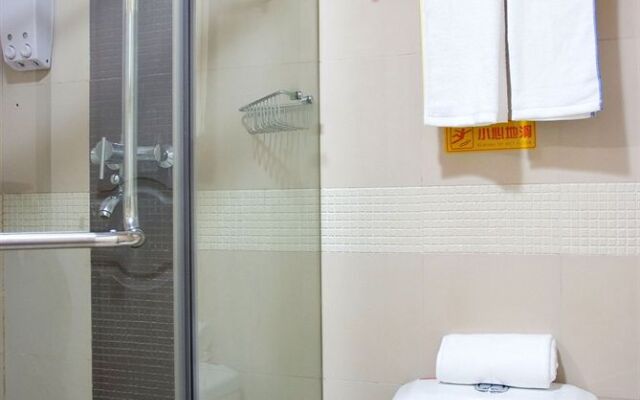 Motel 168 Chuansha Road Inn