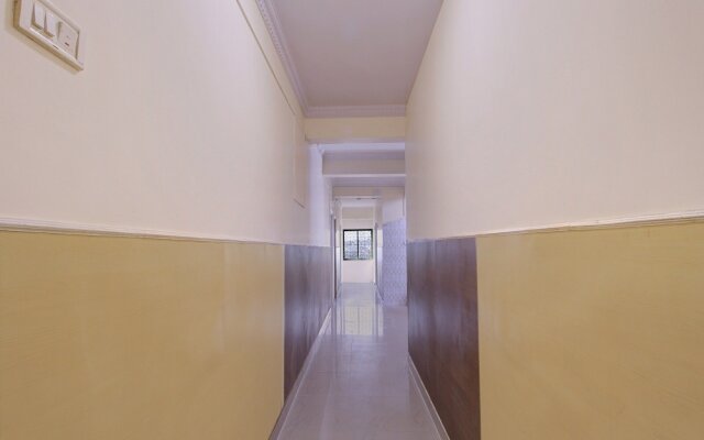 Hotel The Blue Ivy by OYO
