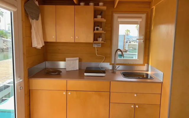 Vintage Classic 70s Boat!