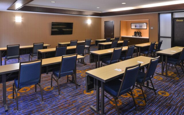 Courtyard Suwanee by Marriott