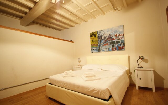 Artistic Flat in Oltrarno Florence