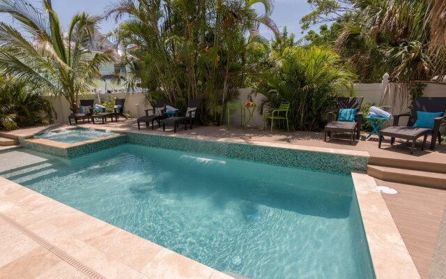 Coastal Horizons Apartment 6