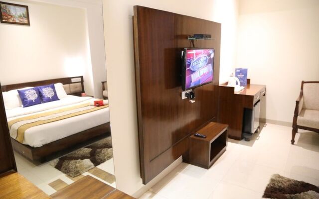 OYO 1423 Hotel Monerio