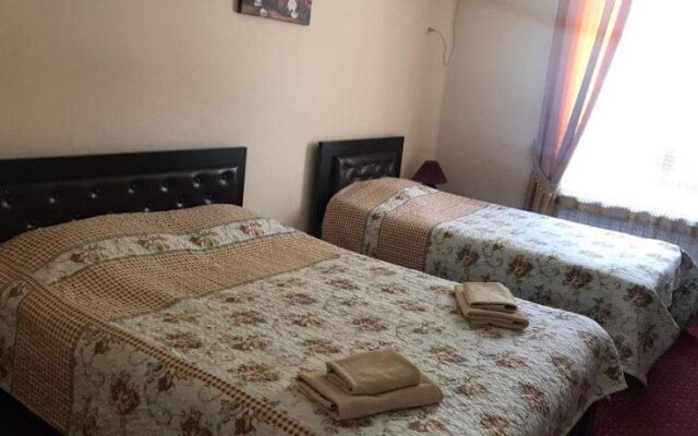 Zarina Hotel