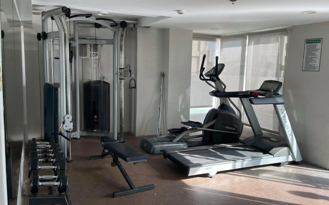 Gilmore Tower Suites By SMS Hospitality