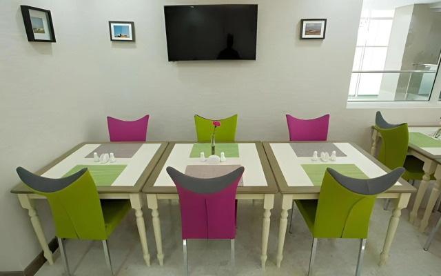 Green Garden Hotel
