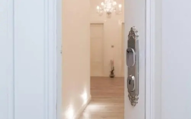 Wenceslas Square / Main Station - New Studio*****