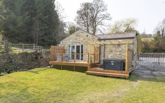 Throstle Nest Farm Lodges