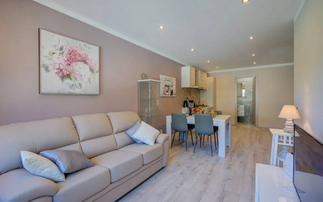 4 Seasons Apartment
