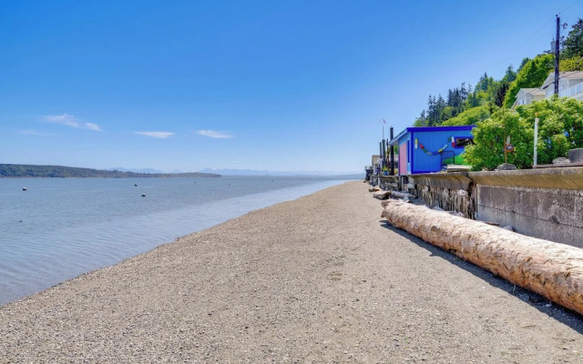 Waterfront Gem w/ 2 Patios on Camano Island