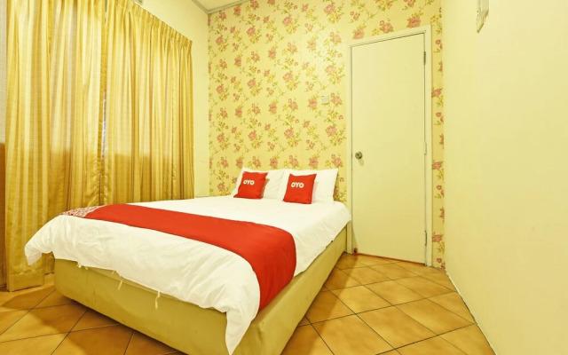 OYO Home 90453 Narasindo Pd Tiara Bay