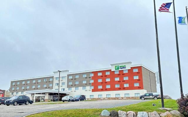 Holiday Inn Express Big Rapids, an IHG Hotel