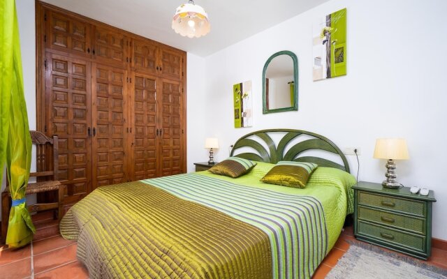 Comfortable 4-bed Villa With Panoramic Views