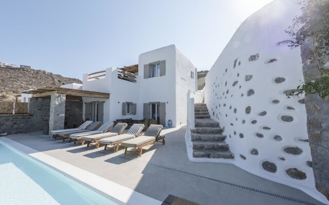 Amaris Residence