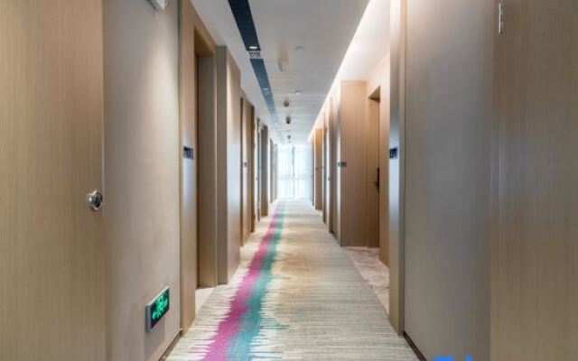 Lavande Hotel (Yunfu Luoding Branch)