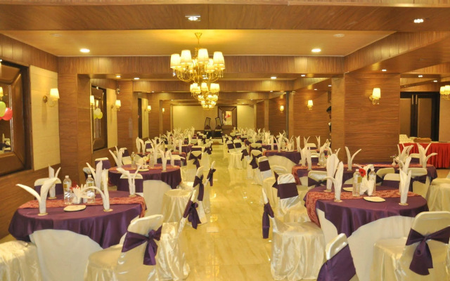 Hotel Pine Spring Wazir Bagh