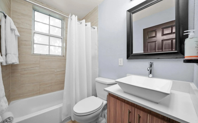 Tradewinds Apartment Hotel